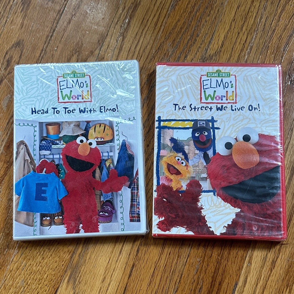 Sesame Street Elmo's World DVD Set - Red and Blue Covers
